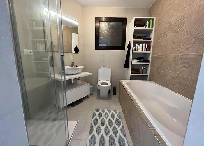 La Maravilla Villa *